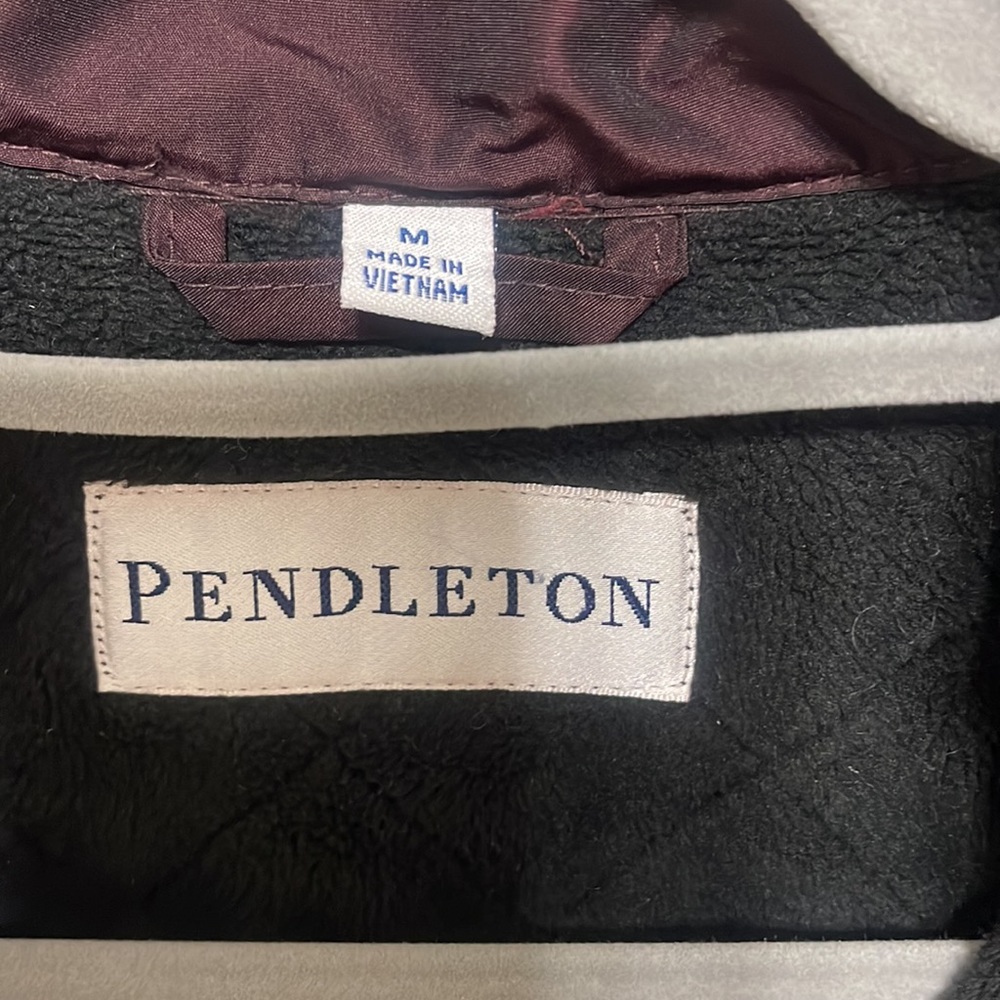 Pendleton Women’s Quilted Jacket - image 3